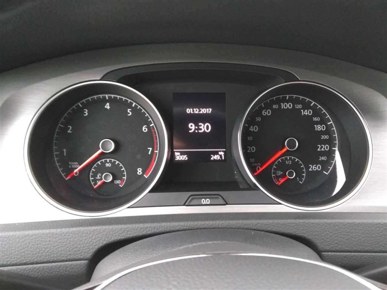 658103