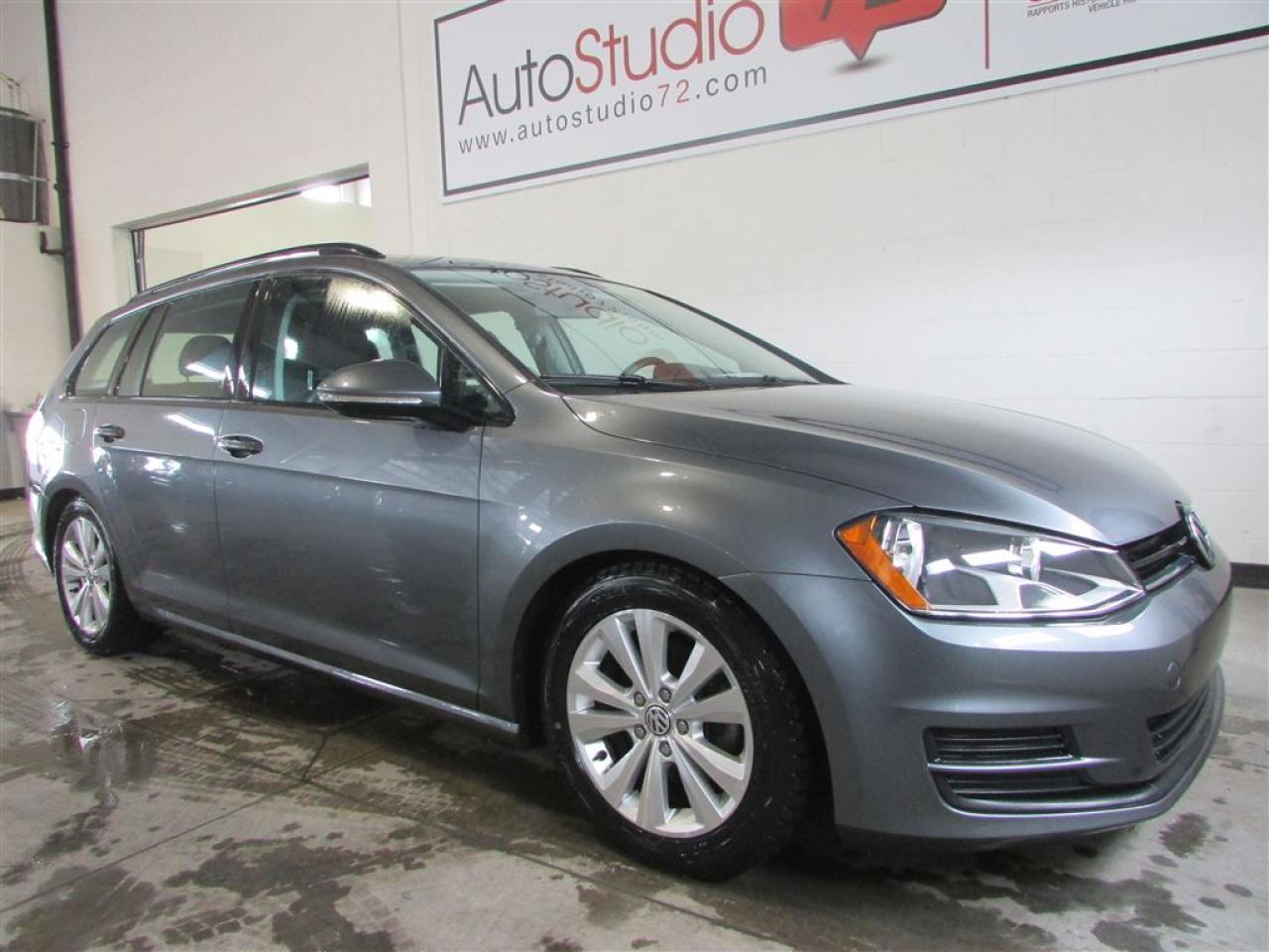 Used 2016 Volkswagen Golf TSI for sale in Mirabel, QC