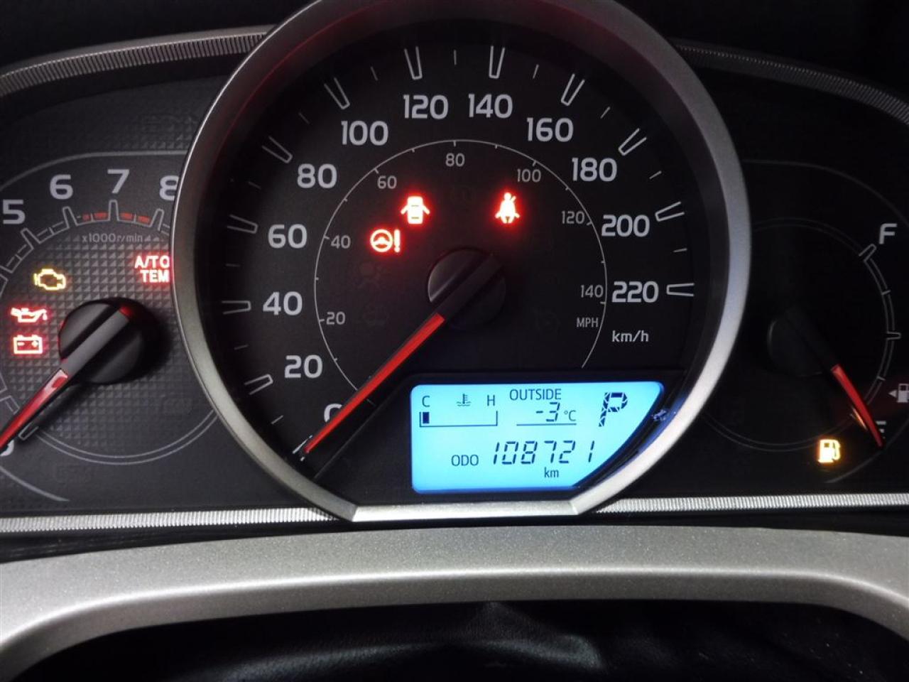658239