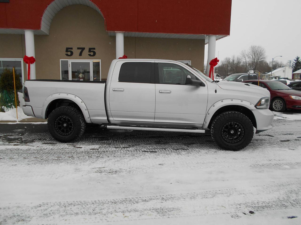 <a href=https://www.dlautos.com/occasion/RAM-1500-2016.html>https://www.dlautos.com/occasion/RAM-1500-2016.html</a>

RAM 1500 SPORT 2016 CREW CAB 4X4  BOITE DE 6.5  COMPLETEMENT ÉQUIPÉ, MIRROIRES DE REMORQUAGE, BRAKE CONTROLE DORIGINE, GROSSE ECRAN TACTILE CAMÉRA DE RECULE, BODY LIFT 3 PNEUS SURDIMENSSIONNÉ , EXTENSSIONS DAILES HOOD SPORT, FOND DE BOITE PULVÉRISÉ, BARRE DE LED AVANT, AVEC SEULEMENT 42 000 KM. CAMION IMPÉCABLE JAMAIS ACCIDENTÉ, RAPPORT CAR PROOF INCLUS, TRÈS BEAU CAMION SUPER LOOK, BALANCE DE GARANTIE DODGE JUSQUAU 12-JUILLET-2019 OU 60 000 KM. COMPLET ET JUSQUAU 12-JUILLET-2021 OU 100 000 KM. SUR MOTOPROPULSEUR.