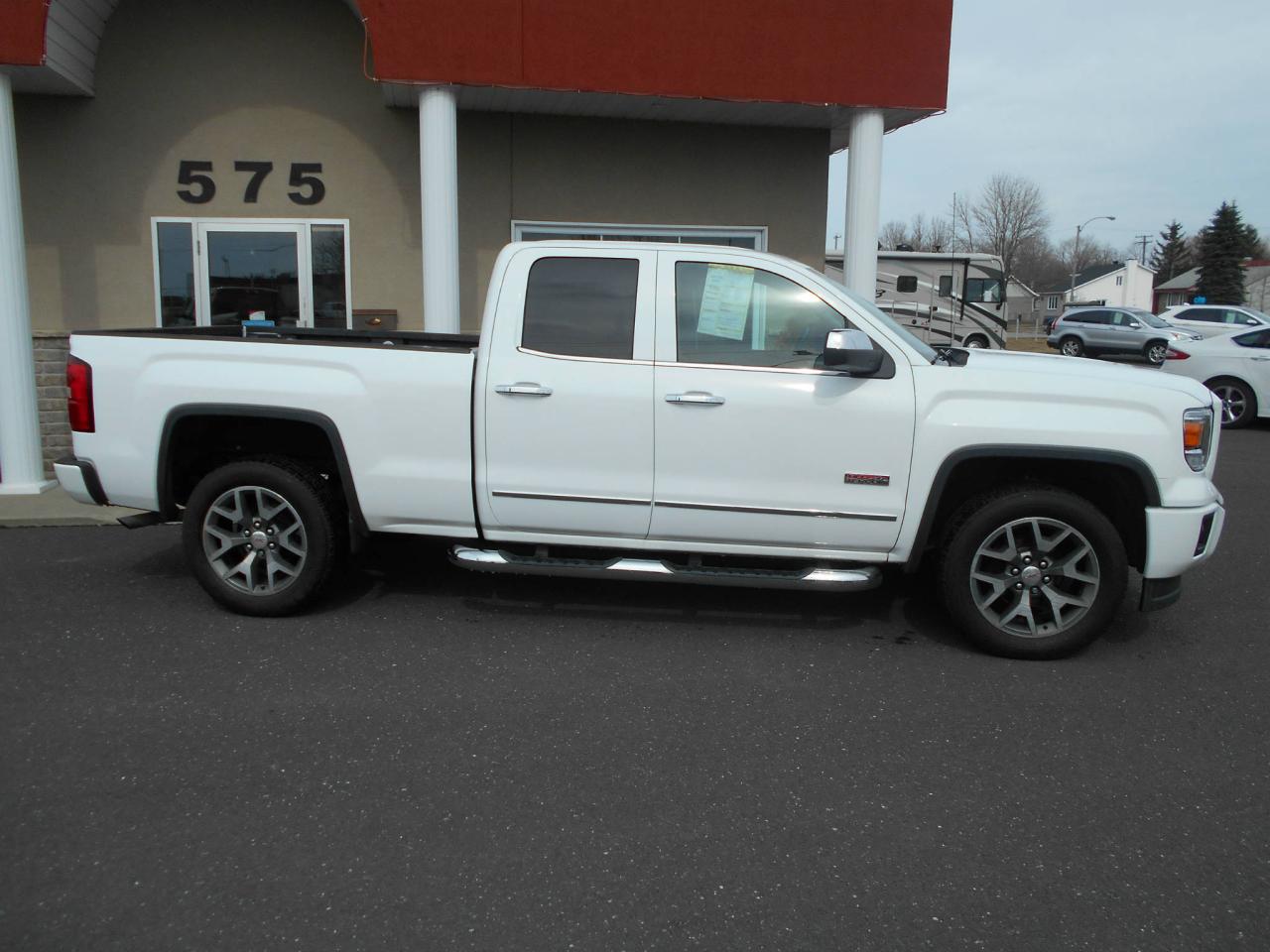 Used 2014 GMC Sierra 1500 4WD Double Cab ALL TERRAIN for sale in Lévis, QC