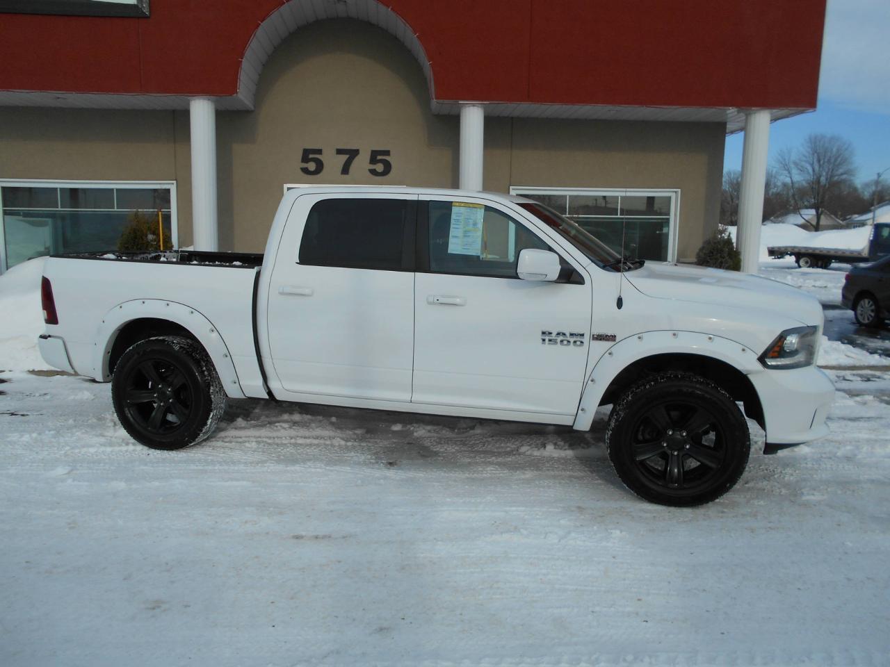 Used 2013 Ram 1500 4WD Crew Cab Sport for sale in Lévis, QC
