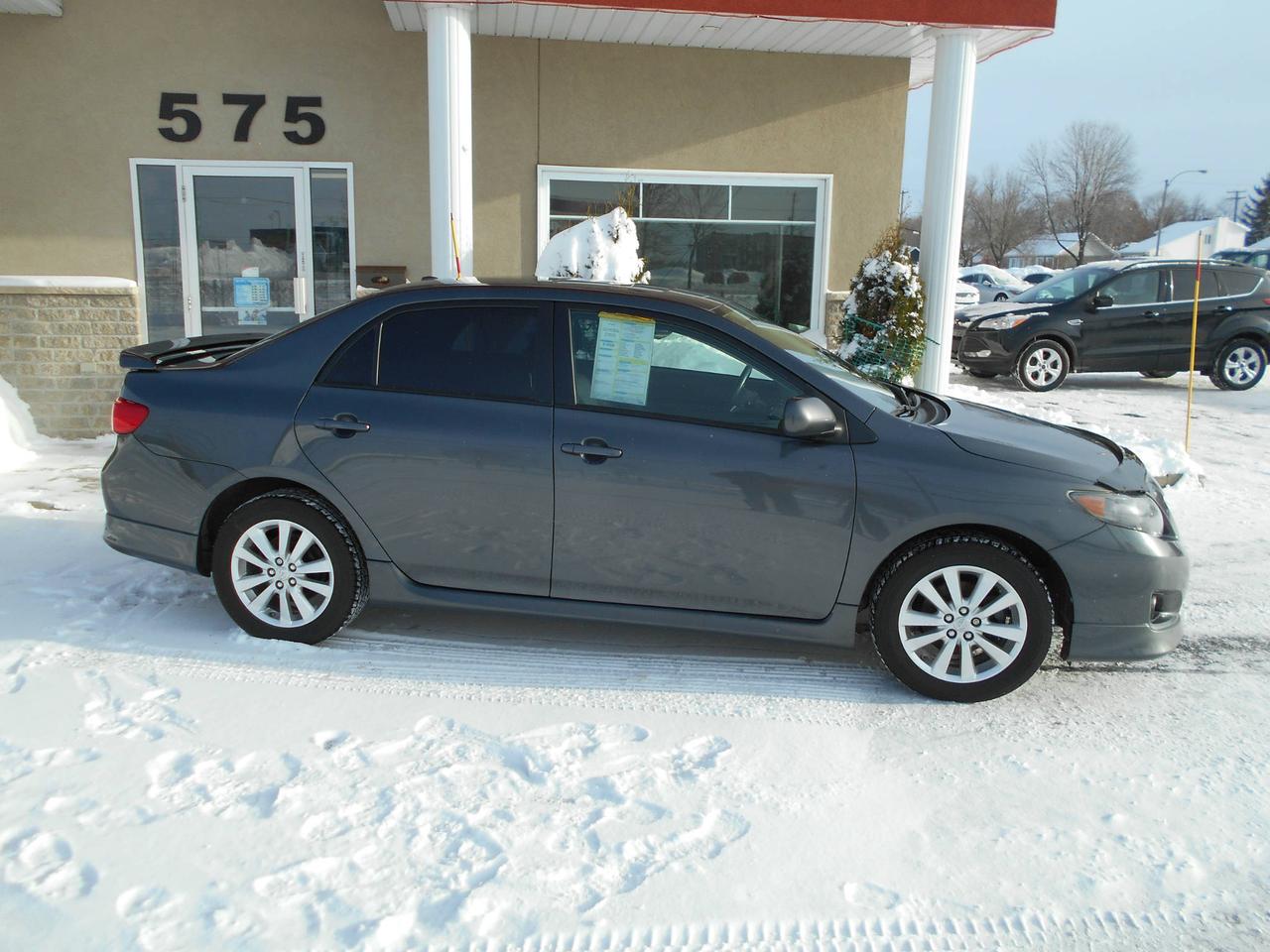 <a href=https://www.dlautos.com/occasion/Toyota-Corolla-2010.html>https://www.dlautos.com/occasion/Toyota-Corolla-2010.html</a>

TOYOTA COROLLA S 2010 COMPLETEMENT ÉQUIPÉ,DEMAREUR A DISTANCE, TOIT OUVRANT, TRANSMISSION AUTOMATIQUE, A/C ROUES MAGS AVEC 4 PNEUS TOYO NEUF PLUS 4 PNEUS DHIVER MONTÉ SUR ROUE INCLUS, AVEC SEULEMENT 89 000 KM. VOITURE IMPÉCABLE , JAMAIS ACCIDENTÉ RAPPORT CAR PROOF INCLUS