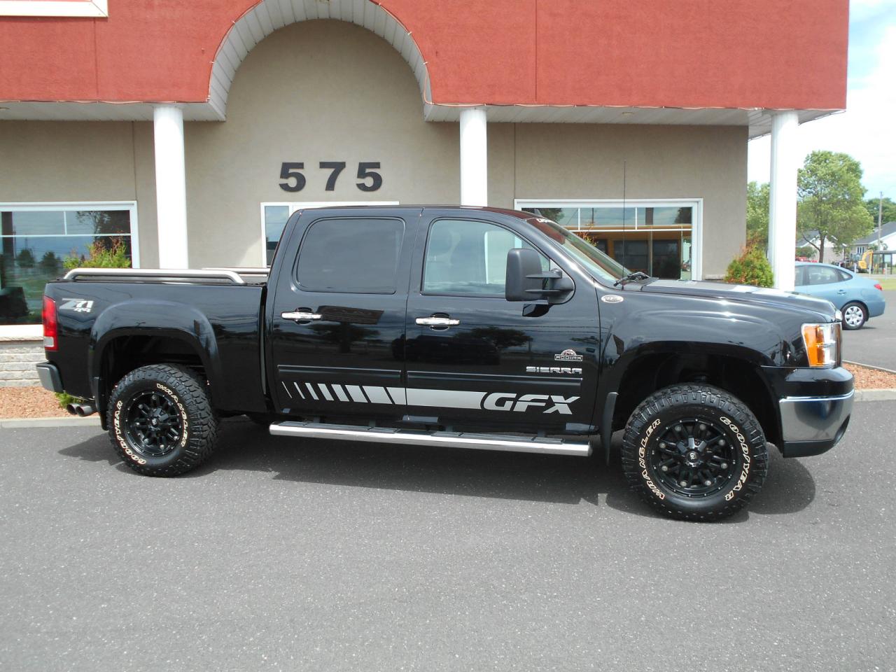Used 2013 GMC Sierra 1500 CREW CAB GFX GROUD EFFECT for sale in Lévis, QC