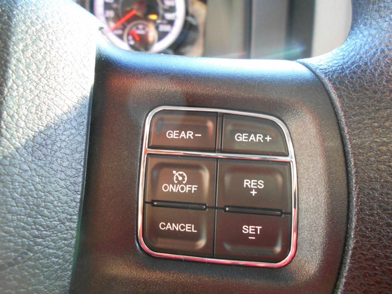 658399