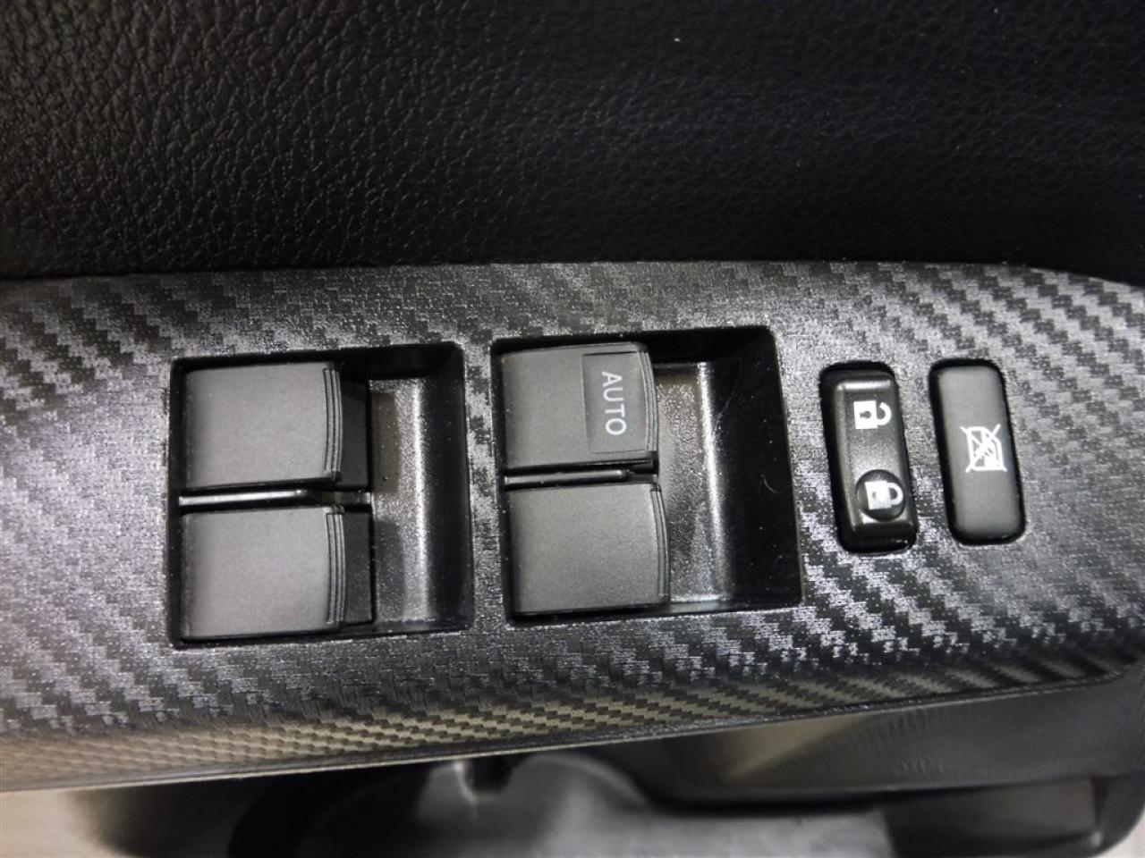658433