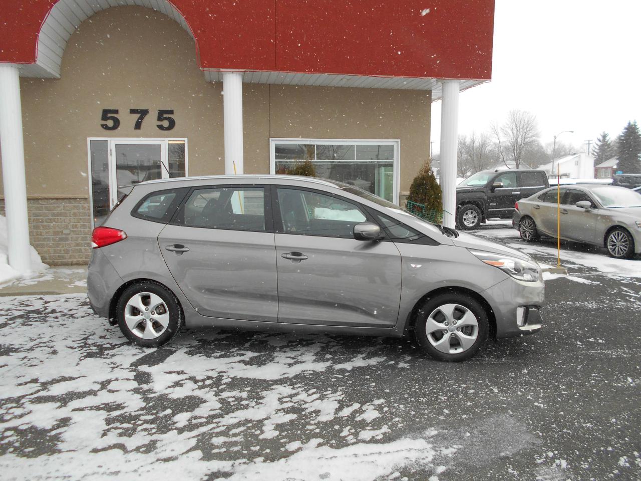 Used 2014 Kia Rondo LX familiale for sale in Lévis, QC