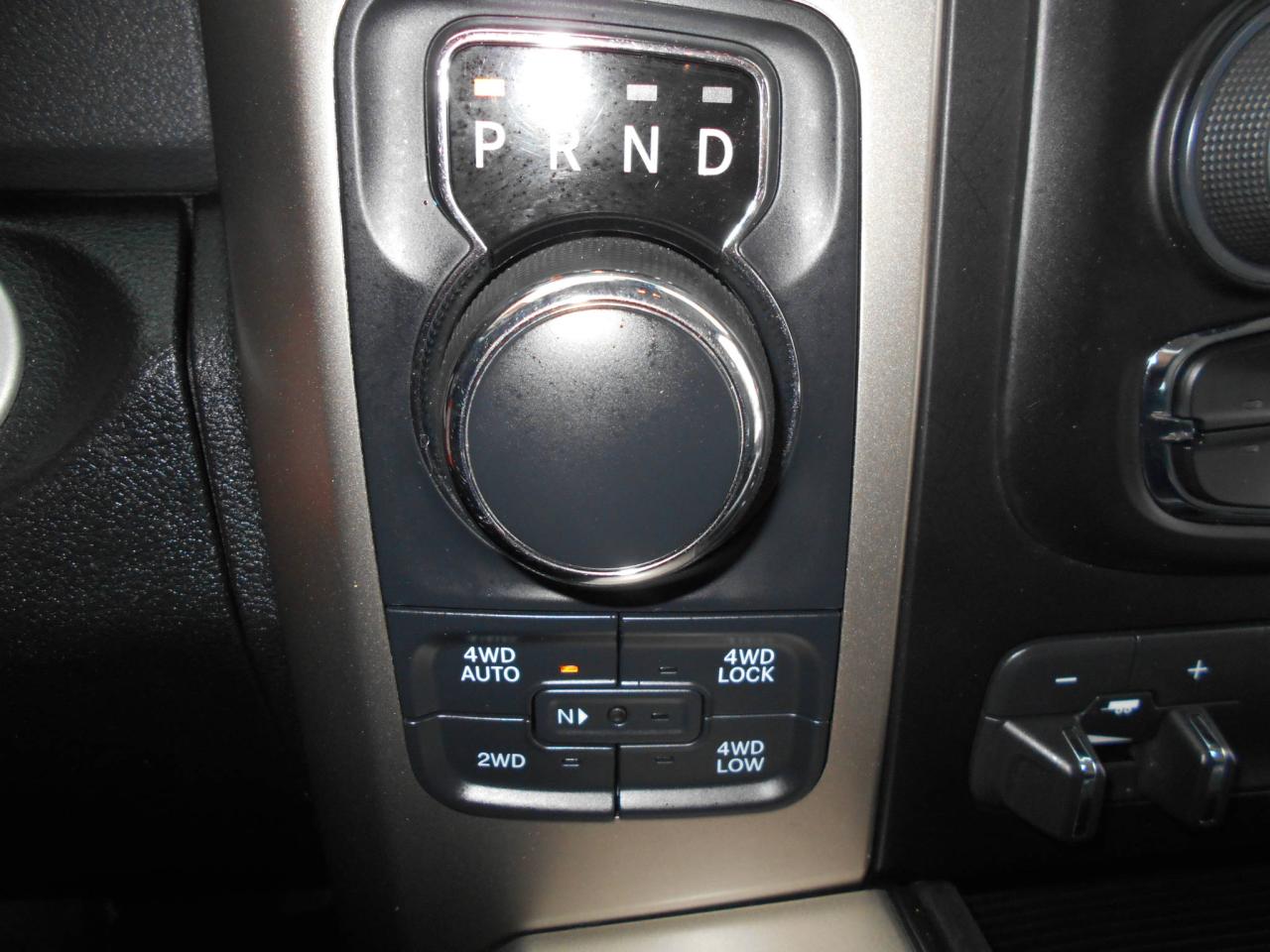 658483
