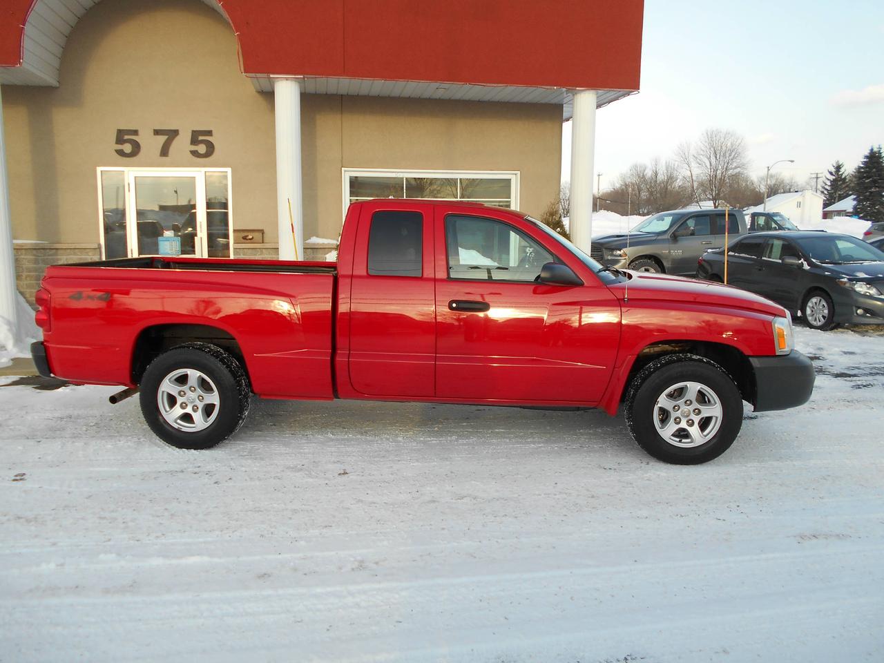 Used 2005 Dodge Dakota Cabine club 4 RM ST for sale in L&eacute;vis, QC