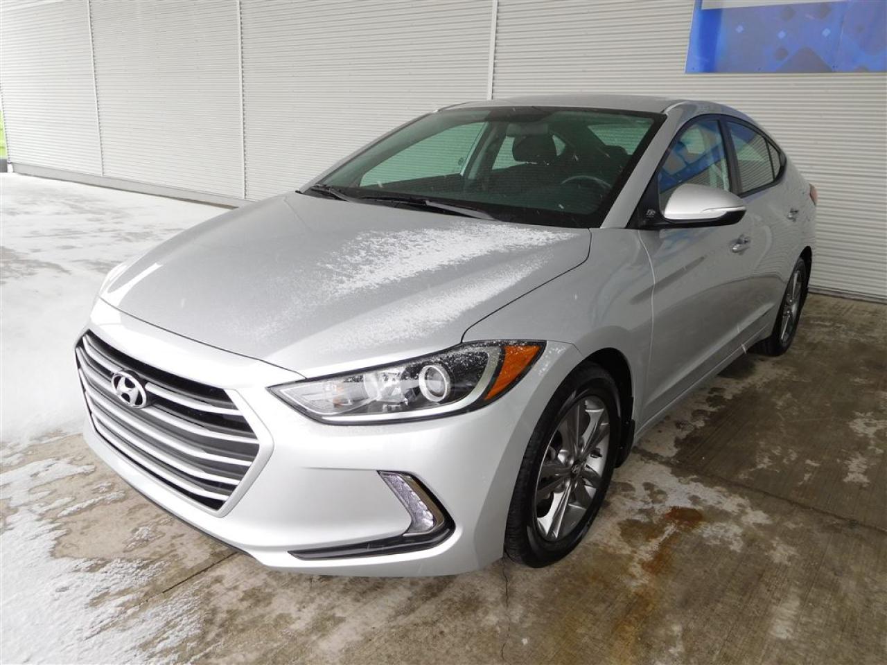Used 2017 Hyundai Elantra Gl,a/c,camera,mags,c for sale in Mirabel, QC