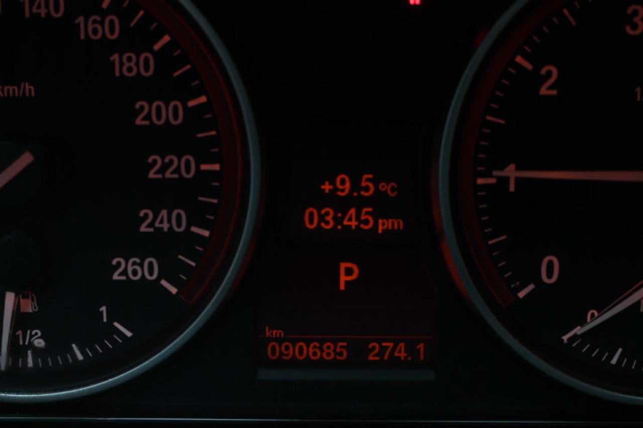 658565