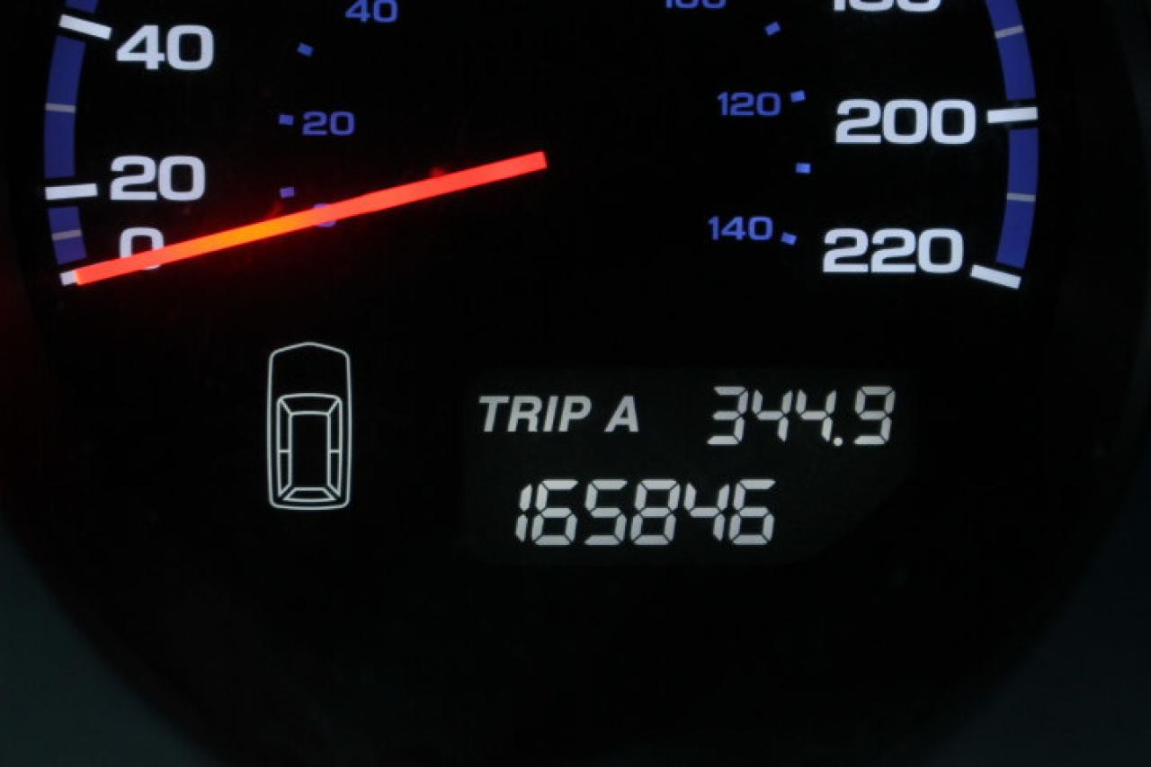 658697