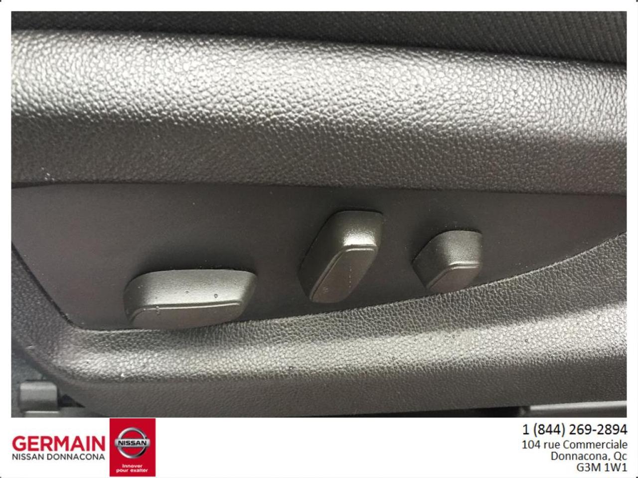 658767