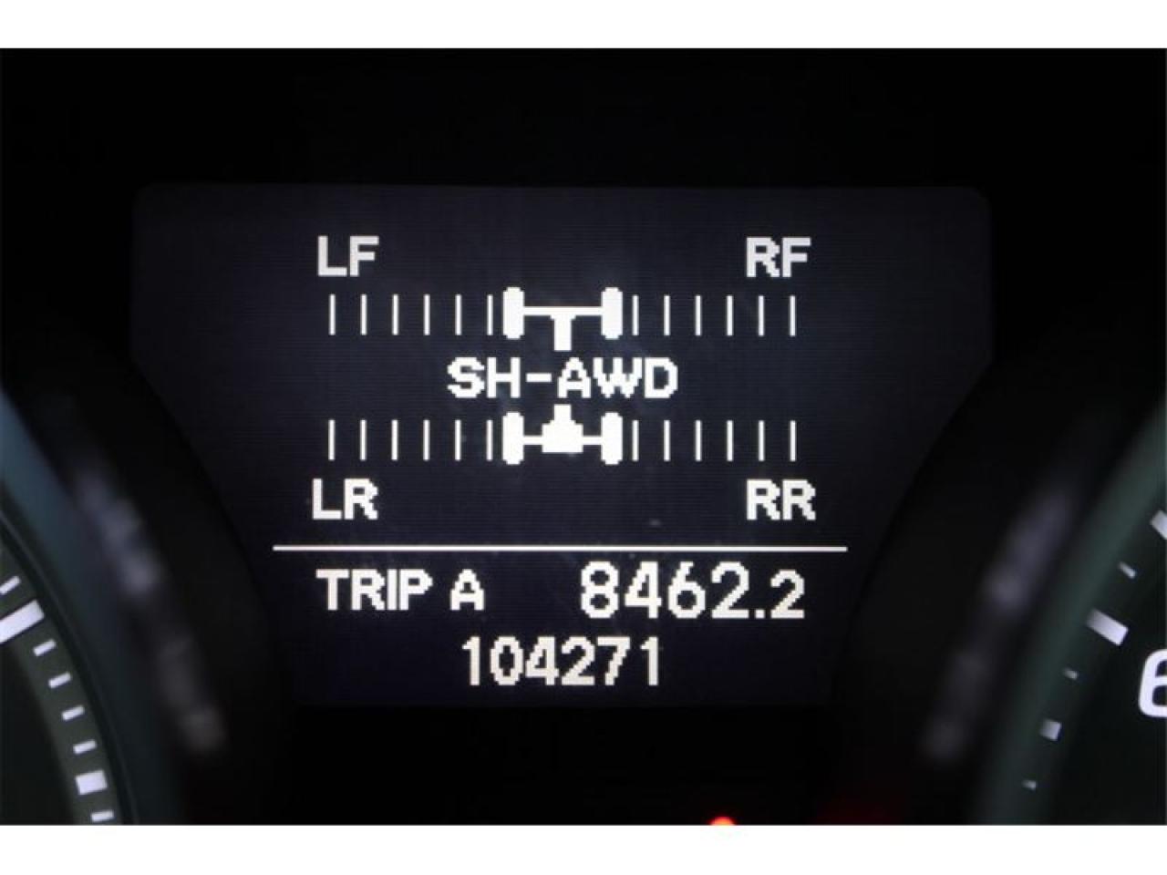 658823
