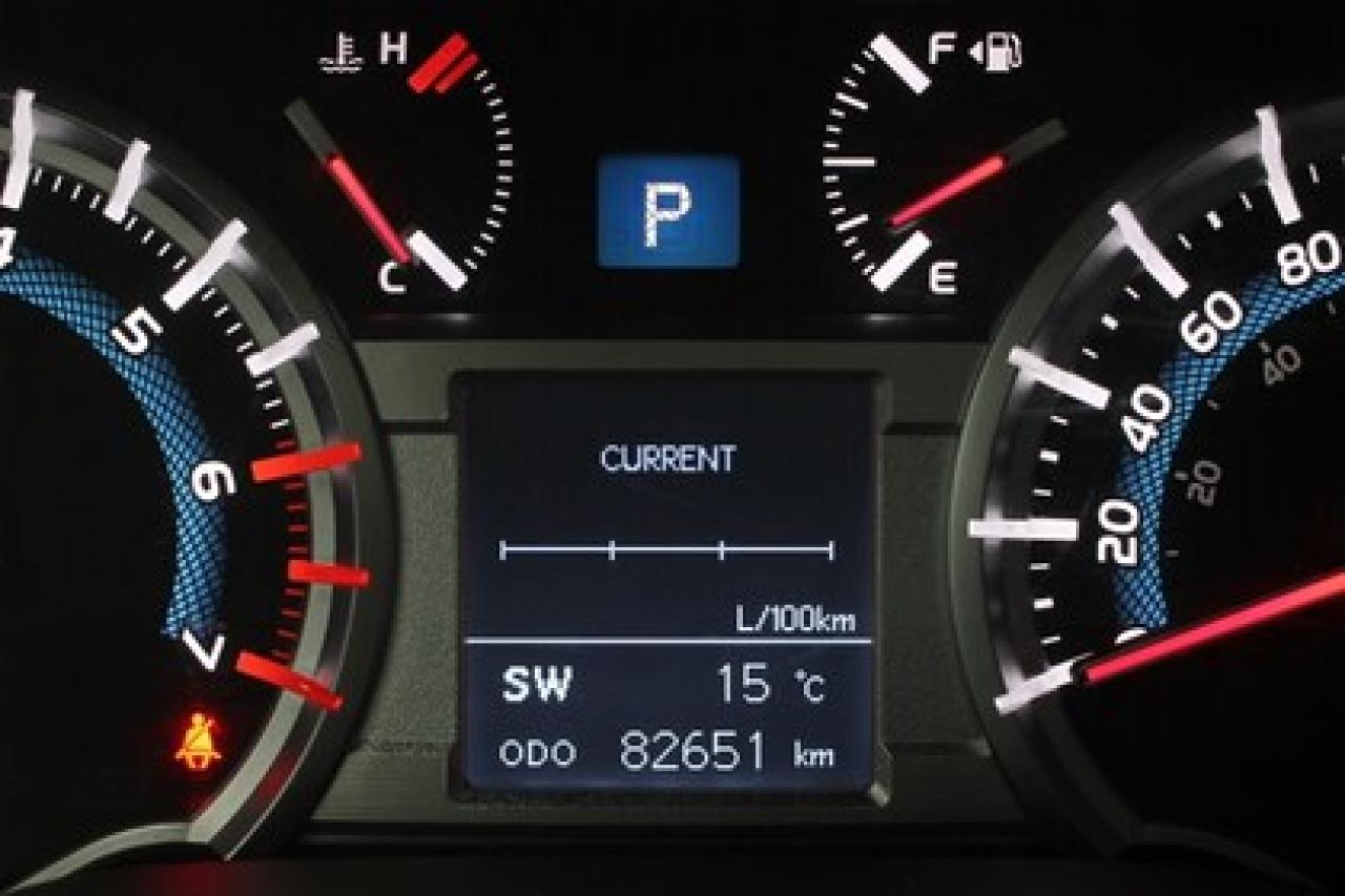 658838