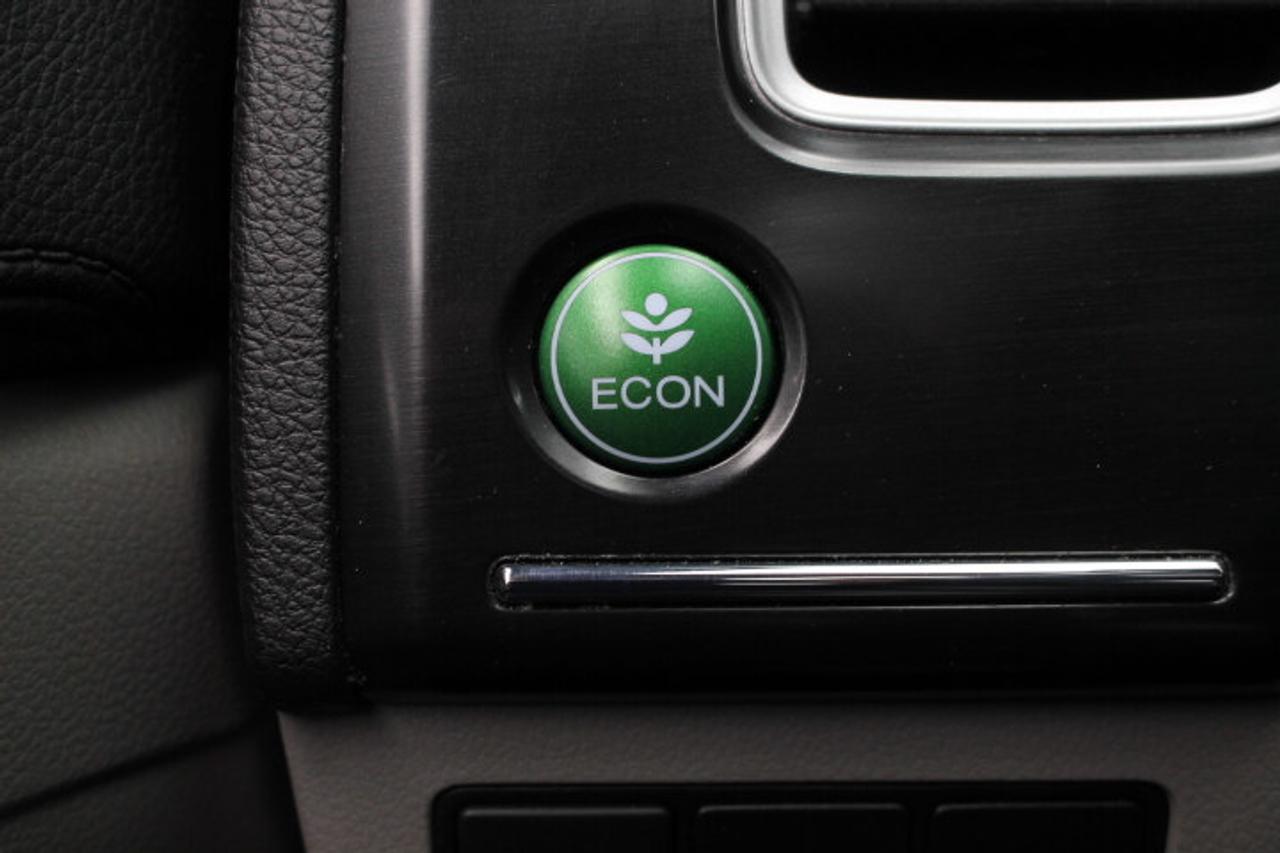 658863.11561408