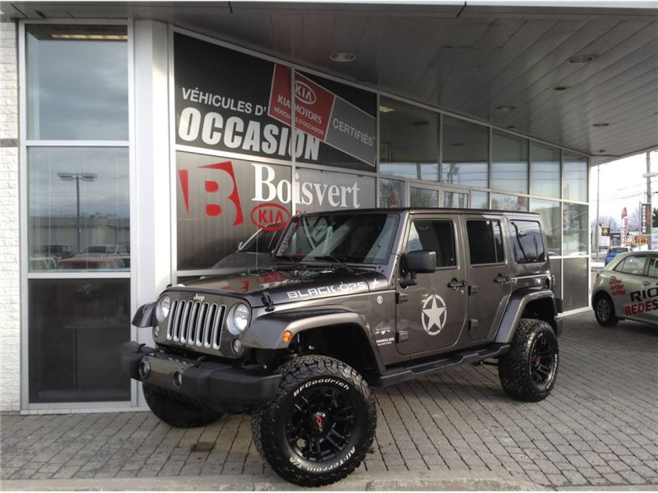 Used 2017 Jeep Wrangler Unltd Sahara Look for sale in Blainville, QC