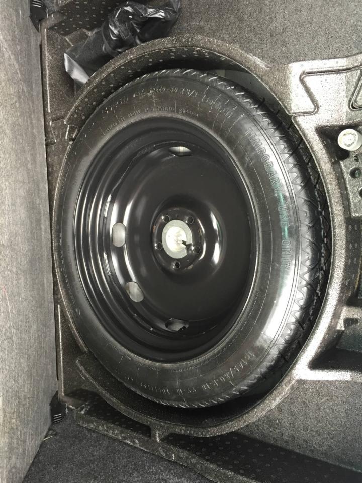 658911