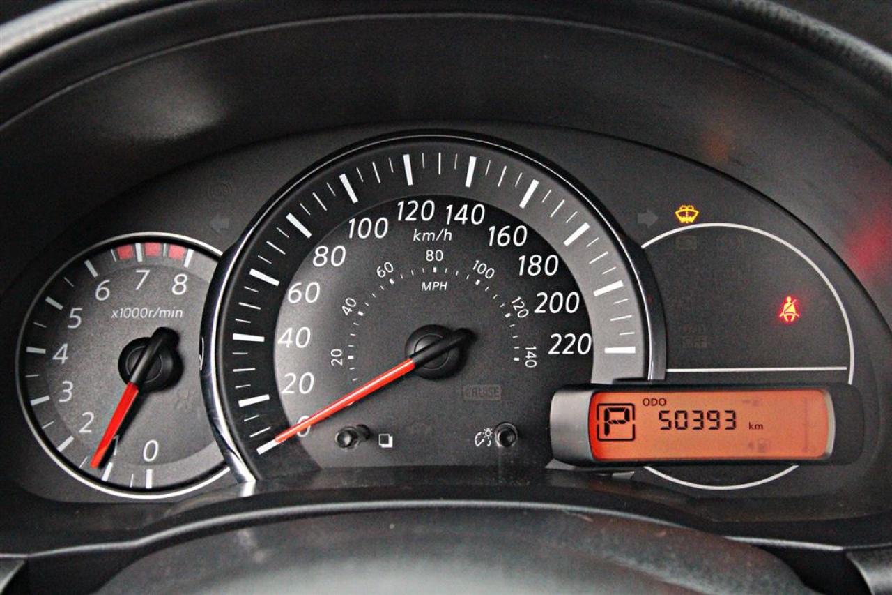658922
