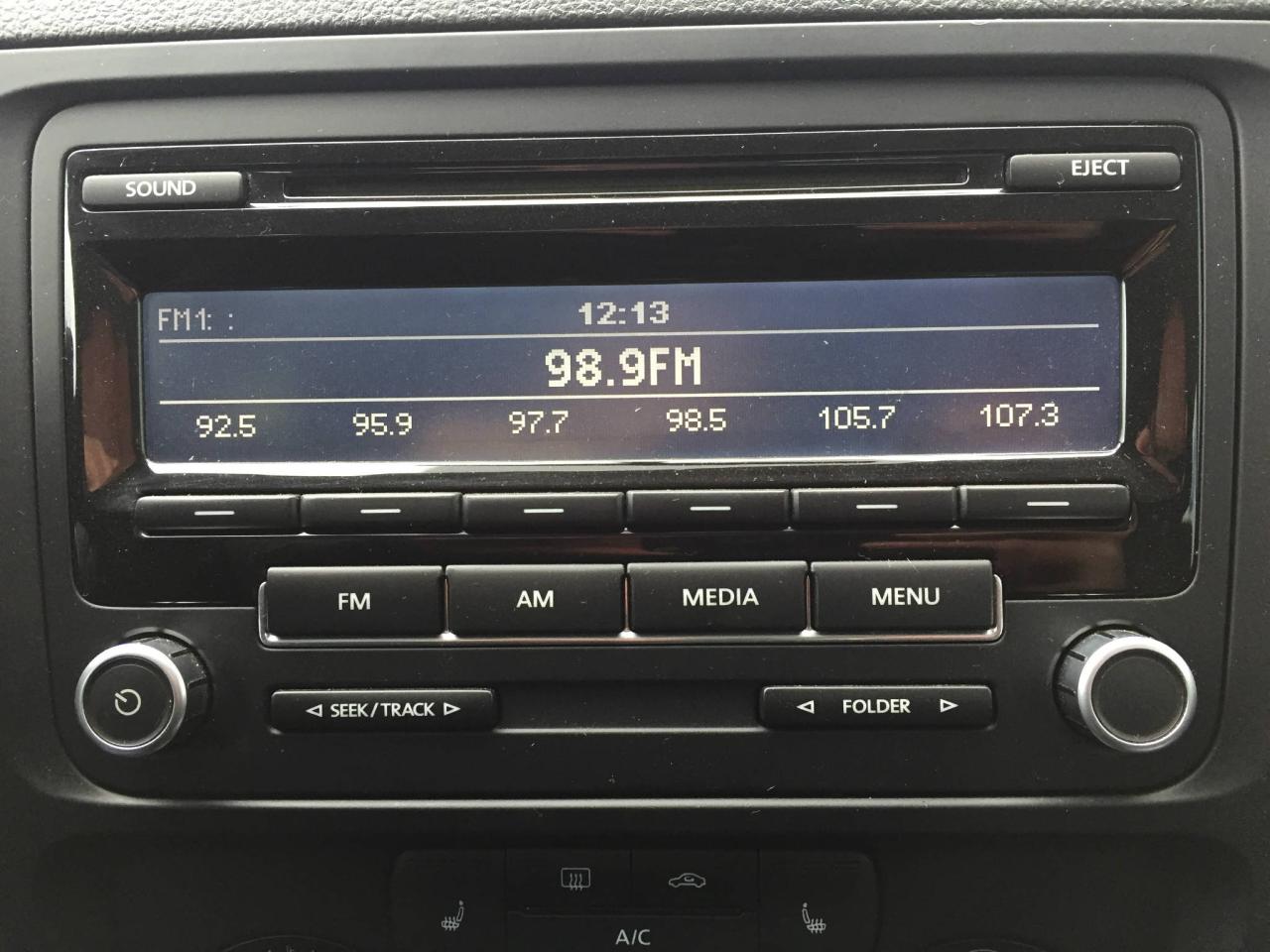 658929