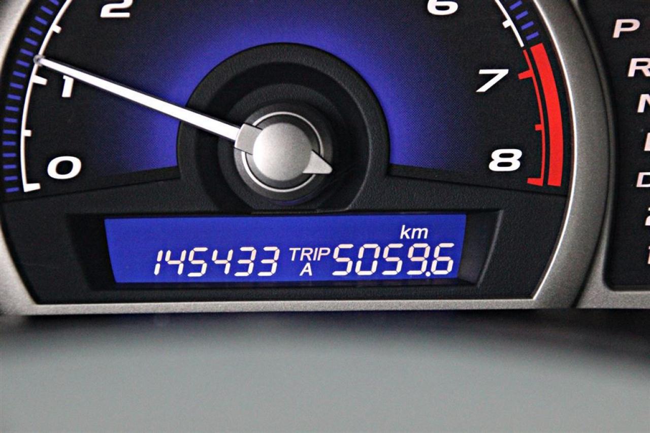 658932
