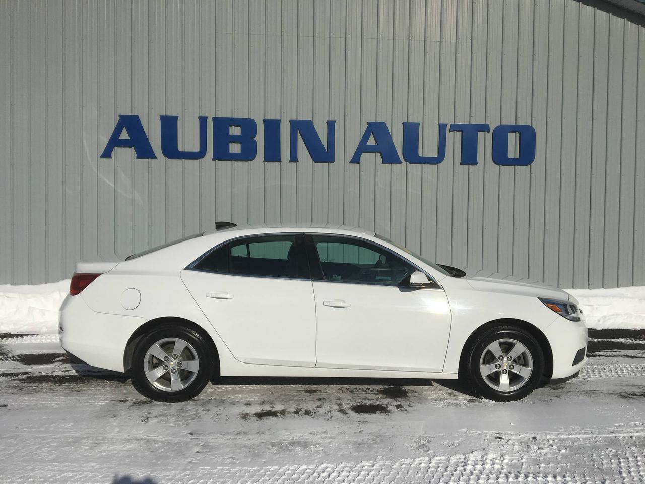 <a href=https://www.aubinauto.com/occasion/Chevrolet-Malibu-2015.html>https://www.aubinauto.com/occasion/Chevrolet-Malibu-2015.html</a>

CHEVROLET MALIBU LS 2015, AUTOMATIQUE, BLANC INTÉRIEUR GRIS, A/C, VITRES ET MIROIRS ÉLECTRIQUES,  56 840 KM AU PRIX DE 12 995.00 $...

TOUT NOS VEHICULES SONT INSPECTES AVANT LIVRAISON. FINANCEMENT DISPONIBLE SUR PLACE 1er 2e 3e CHANCE AU CREDIT, RAPPORT CARPROOF DISPONIBLE, ECHANGE ACCEPTE. VEUILLEZ NOUS TELEPHONER POUR PLUS DINFORMATIONS ET POUR VOUS ASSURER QUE LE VEHICULE EST TOUJOURS DISPONIBLE. VENEZ FAIRE UN ESSAI ROUTIER CHEZ AUBIN AUTO MAINTENANT AU 1014 BERGERON, SAINT-AGAPIT, G0S1ZO
, TELEPHONE : 1-866-737-5576 , OU LE (418) 888-5141, A 20 MINUTES DES PONTS !