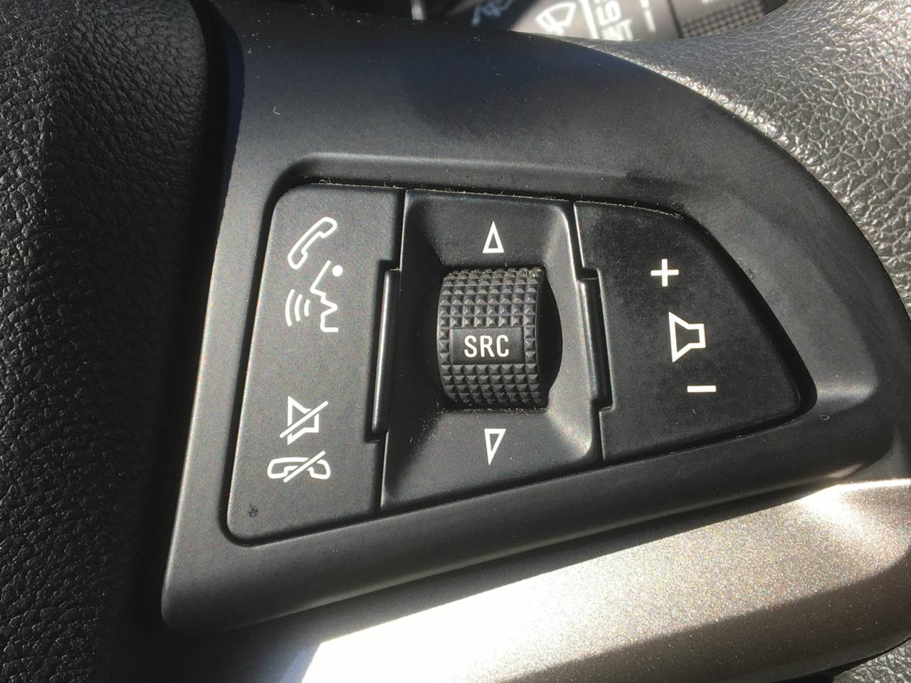 658977