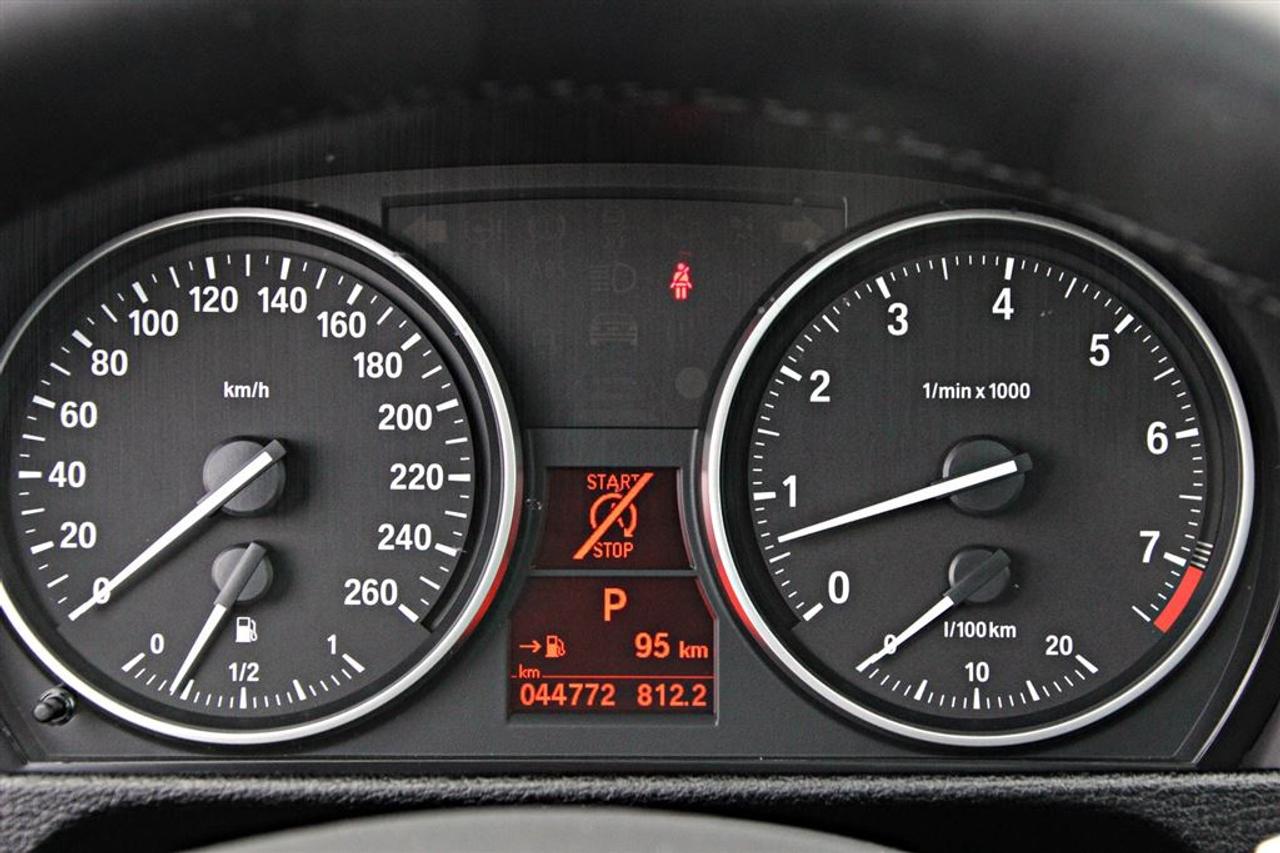 658983.11564042