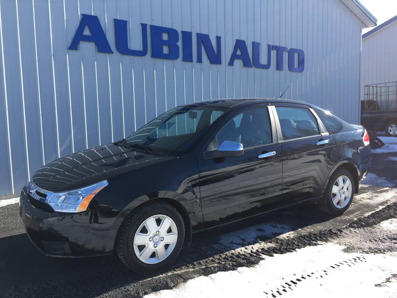 <a href=https://www.aubinauto.com/occasion/Ford-Focus-2010.html>https://www.aubinauto.com/occasion/Ford-Focus-2010.html</a>

FORD FOCUS 2010 SE, 58900 KM, ***DÉMARREUR À DISTANCE*** TRANSMISSION AUTOMATIQUE, AIR CLIMATISÉ, TRACTION CONTRÔLE, VITRES ÉLECTRIQUE ET MIRROIR, SIÈGES CHAUFFANT, TÉLÉPHONE BLUETOOTH, RADIO, CD AUX USB ET SIRUS.

AU PRIX DE 5 995 $...

TOUT NOS VEHICULES SONT INSPECTES AVANT LIVRAISON. FINANCEMENT DISPONIBLE SUR PLACE 1er 2e 3e CHANCE AU CREDIT, RAPPORT CARPROOF DISPONIBLE, ECHANGE ACCEPTE. VEUILLEZ NOUS TELEPHONER POUR PLUS DINFORMATIONS ET POUR VOUS ASSURER QUE LE VEHICULE EST TOUJOURS DISPONIBLE. VENEZ FAIRE UN ESSAI ROUTIER CHEZ AUBIN AUTO MAINTENANT AU 1014 BERGERON, SAINT-AGAPIT, G0S1ZO, TELEPHONE : 1 (855) 221-9924 , OU LE (418) 888-5141, A 20 MINUTES DES PONTS !