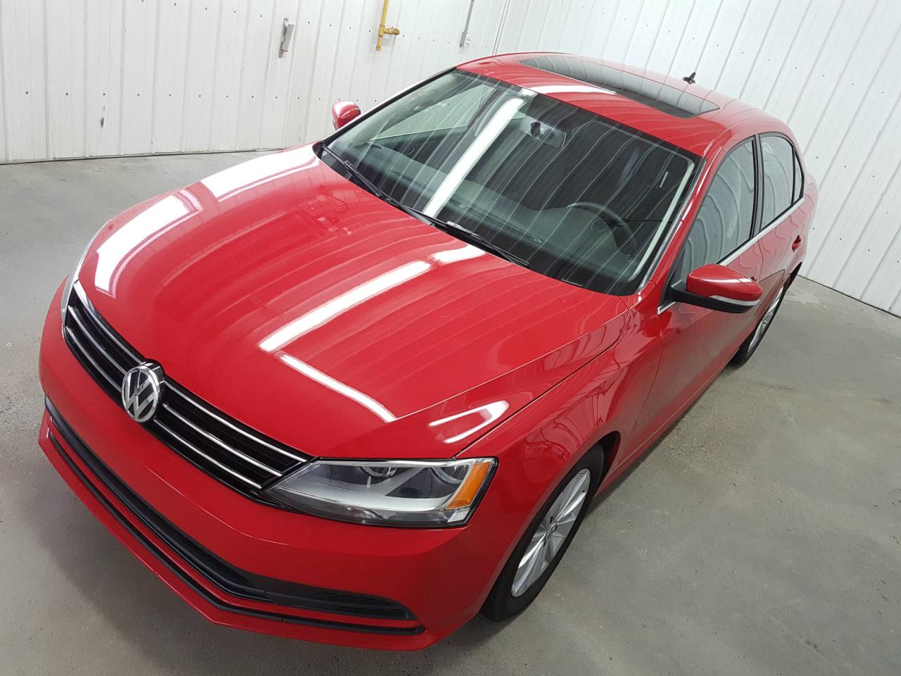 Used 2015 Volkswagen Jetta Modèle Trendline+ 4 portes 2,0L boîte ma for sale in Chicoutimi, QC
