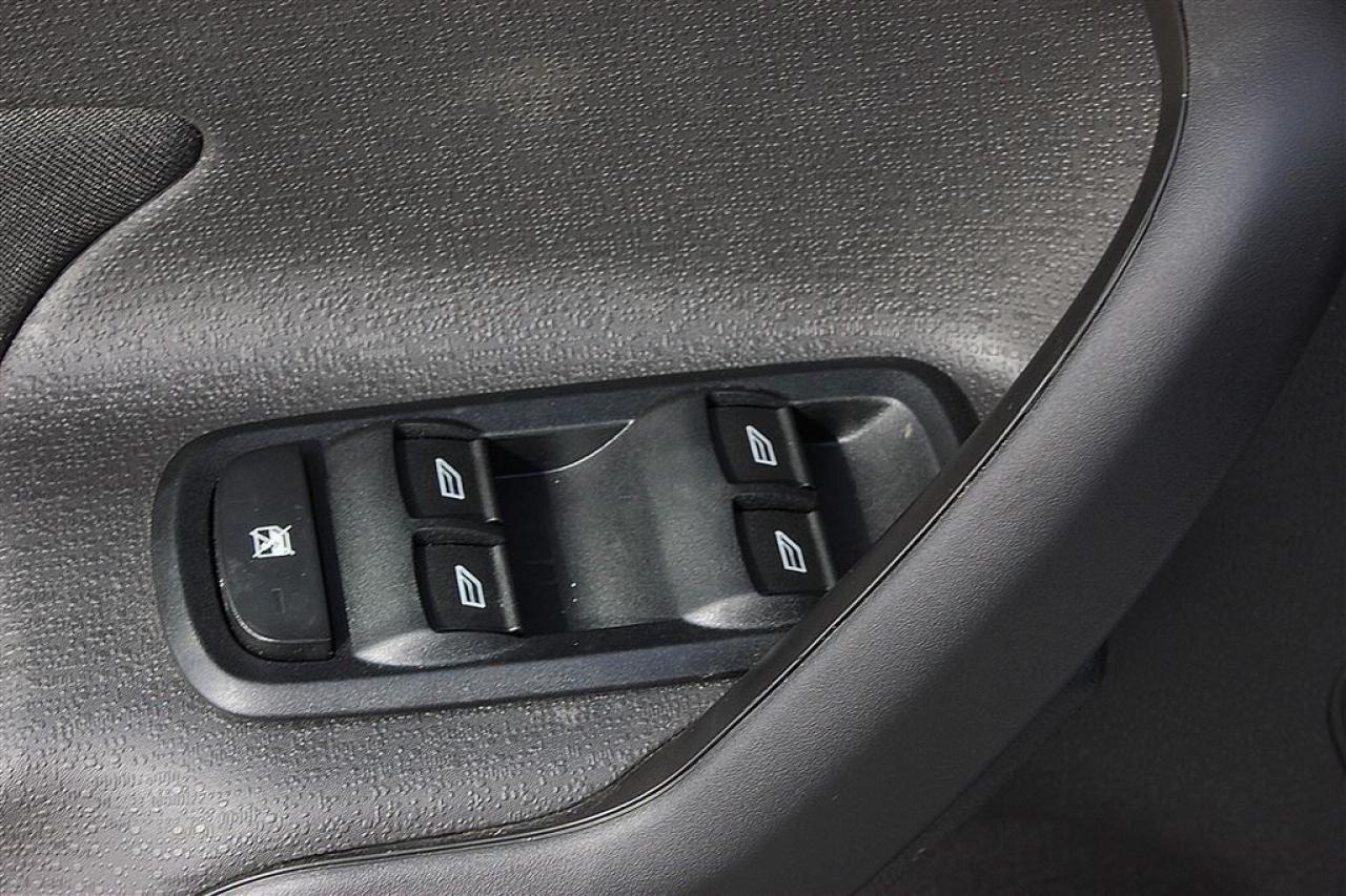659233