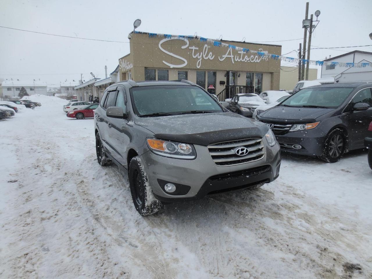 <a href=https://www.autoaubaine.com/Hyundai-Santa Fe-c7004331.html>https://www.autoaubaine.com/Hyundai-Santa Fe-c7004331.html</a>

2012 HYUNDAI SANTA FE GL AWD TOUT ÉQUIPÉ AUTOMATIQUE 6 VITESSE 3.5 LITRES 6 CYLINDRES COMMANDE AUDIO AU VOLANT TECHNOLOGIE BLUETOOTH INTÉRIEUR EN CUIR ET TISSU TOIT OUVRANT
GROUPE ÉLECTRIQUE COMPLET VITRES PORTES MIROIRS SIÈGES CHAUFFANT ET ÉLECTRIQUE AIR CLIMATISÉ RÉGULATEUR DE VITESSE ANTIPATINAGE PHARES ANTI BROUILLARD MAGS ÉTÉ ET  ROUE ACIER AVEC PNEUS DHIVER

103,106 KILOMÈTRES CERTIFIÉ CARPROOF A l,APPUIE.
.STYLE AUTO A VOTRE SERVICE DEPUIS 
1992 TOUT NOS VEHICULES SONT 
INSPECTÉ ET GARANTIE AVEC 
UN FINANCEMENT MAISON ET BANCAIRE 
A PARTIR DE 4.99% DINTERET POUR NOUS JOINDRE 450-937-5559
Appelez-nous sans frais au 1 855 886-1026