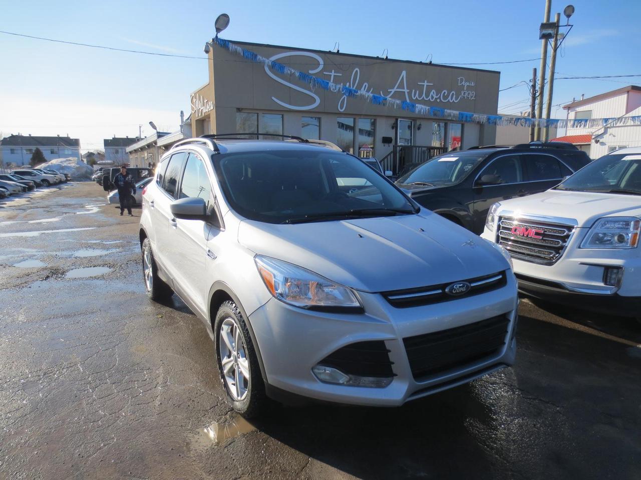 <a href=https://www.autoaubaine.com/Ford-Escape-c7014280.html>https://www.autoaubaine.com/Ford-Escape-c7014280.html</a>

2015 FORD ESCAPE SE AWD TOUT ÉQUIPÉ
AUTOMATIQUE 6 VITESSE MOTEUR 1.6 LITRES TURBO 4 CYLINDRES TECHNOLOGIE
BLUETOOTH COMMANDE AUDIO AU VOLANT CAMERA DE RECULONS GROUPE ÉLECTRIQUE COMPLET
VITRES PORTES MIROIRS SIÈGES CHAUFFANT AIR CLIMATISÉ RÉGULATEUR DE VITESSE SYSTÈME ANTIPATINAGE
PHARES ANTIBROUILLARD MAGS
136,117 KILOMÈTRES  CARPROOF A lAPPUIE
STYLE AUTO A VOTRE SERVICE DEPUIS 
1992 TOUT NOS VEHICULES SONT 
INSPECTER ET GARANTIE AVEC 
UN FINANCEMENT MAISON ET BANCAIRE 
A PARTIR DE 4.99% DINTERET POUR NOUS JOINDRE 450-937-5559
Appelez-nous sans frais au 1 855 886-1026