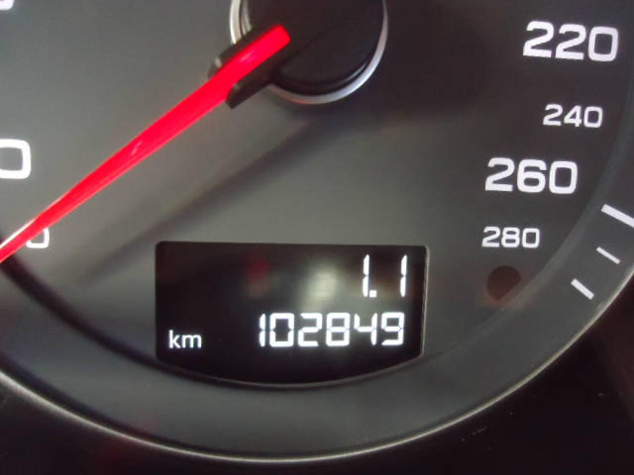 659377