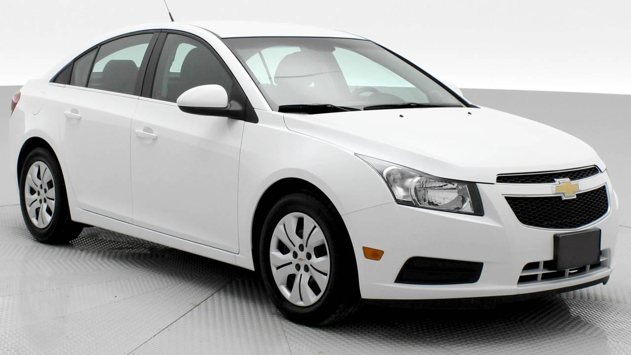 <a href=https://www.jacquesdemersautos.com/occasion/Chevrolet-Cruze-2014.html>https://www.jacquesdemersautos.com/occasion/Chevrolet-Cruze-2014.html</a>

Chevrolet Cruze LT 2014 TOUT ÉQUIPÉ! Seulement 77 000 km! Inspecté et garanti! Caméra de recul, bluetooth (téléphone mains libre), air climatisé, cruise control, vitres électriques, serrures électriques, télédévérouillage, rétroviseurs électriques, lecteur cd, prise auxiliaire, volant réglable et plus! MOTEUR 1.4 turbo très fiable et économique en essence!! ******************************************************************************** FINANCEMENT directement sur place! TAUX DINTÉRÊTS TRÈS AVANTAGEUX! ----- CHANGEMENT DHUILE ET MISE À LORDRE EFFECTUÉS SUR TOUS NOS VÉHICULES! ** Aucun frais cachés! ** OUVERT DEPUIS PLUS DE 35 ANS! ** ASSISTANCE ROUTIÈRE INLUSE SUR TOUS NOS VÉHICULES! ** SERVICE TRANSPARENT!! PAS DE FAUSSES PROMESSES!! Ici, vous faites affaire directement avec les propriétaires avant la vente et après la vente! ******************************************************************************** Nous sommes situés au Centre-du-Québec à 1h de Québec, 1h de Sherbrooke, 30 minutes de Trois-Rivières et 1h30 de Montréal ----- NOS VÉHICULES SONT INSPECTÉS, MIS EN ORDRE ET GARANTIS! ----- Centre de lautomobile complet (Mécanique, carrosserie, pare-brise) en mesure doffrir à tous ses clients un service personnalisé et de grande qualité! ******************************************************************************** SERVICE APRÈS-VENTE HORS PAIR! ----- Véhicules récents avec bas kilométrage aux meilleurs prix! ----- EXTENSION DE GARANTIE DISPONIBLE! ----- La place digne de confiance dans la région des Bois-Francs depuis 1978! ** ENTREPRISE FAMILIALE ** ----- 1581 NOTRE-DAME OUEST, VICTORIAVILLE ----- Appelez-nous pour prendre rendez-vous! ----- Consultez notre inventaire en ligne sur le www.jacquesdemersautos.com ********************************************************************************