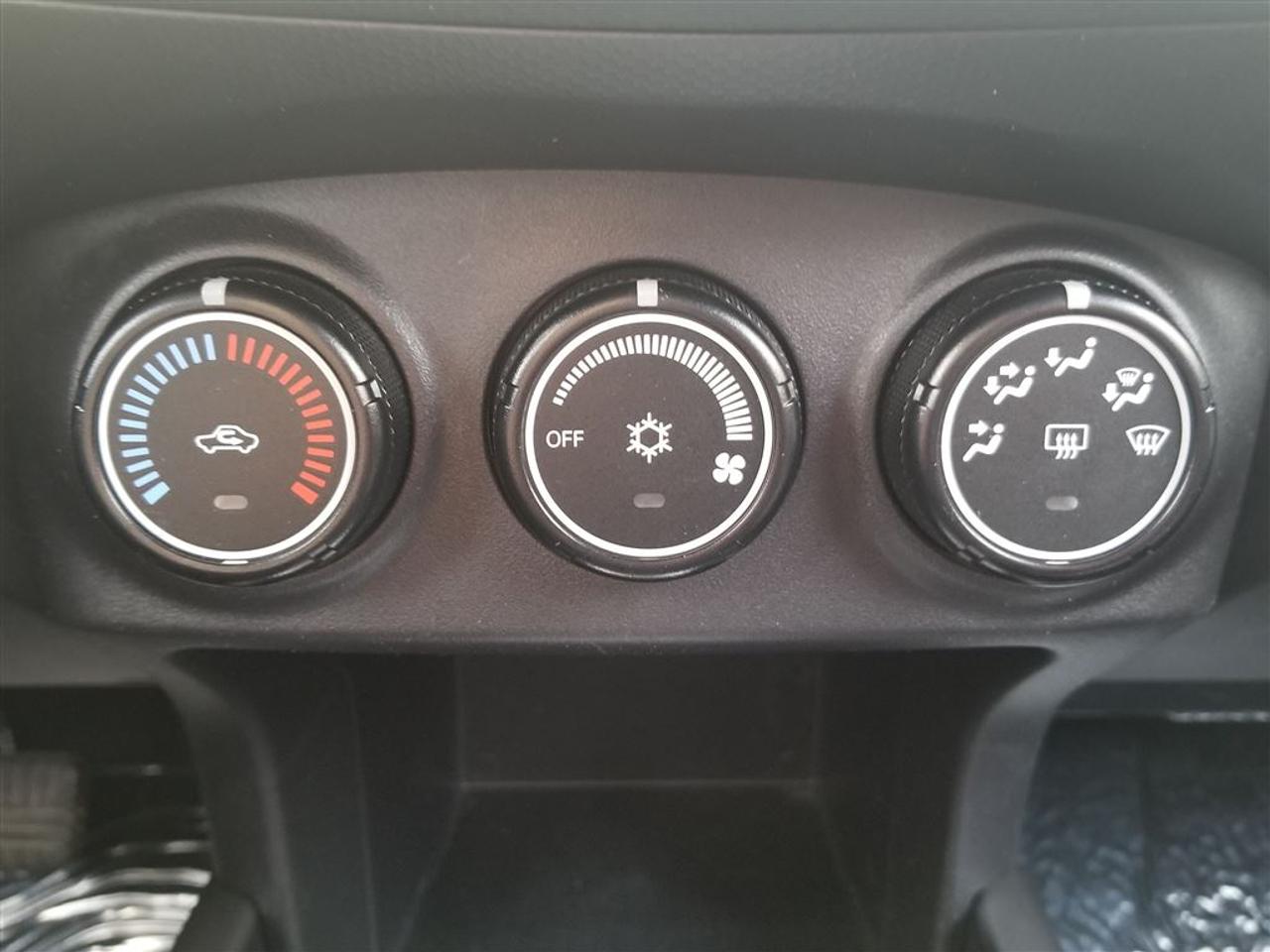 659413.11573684