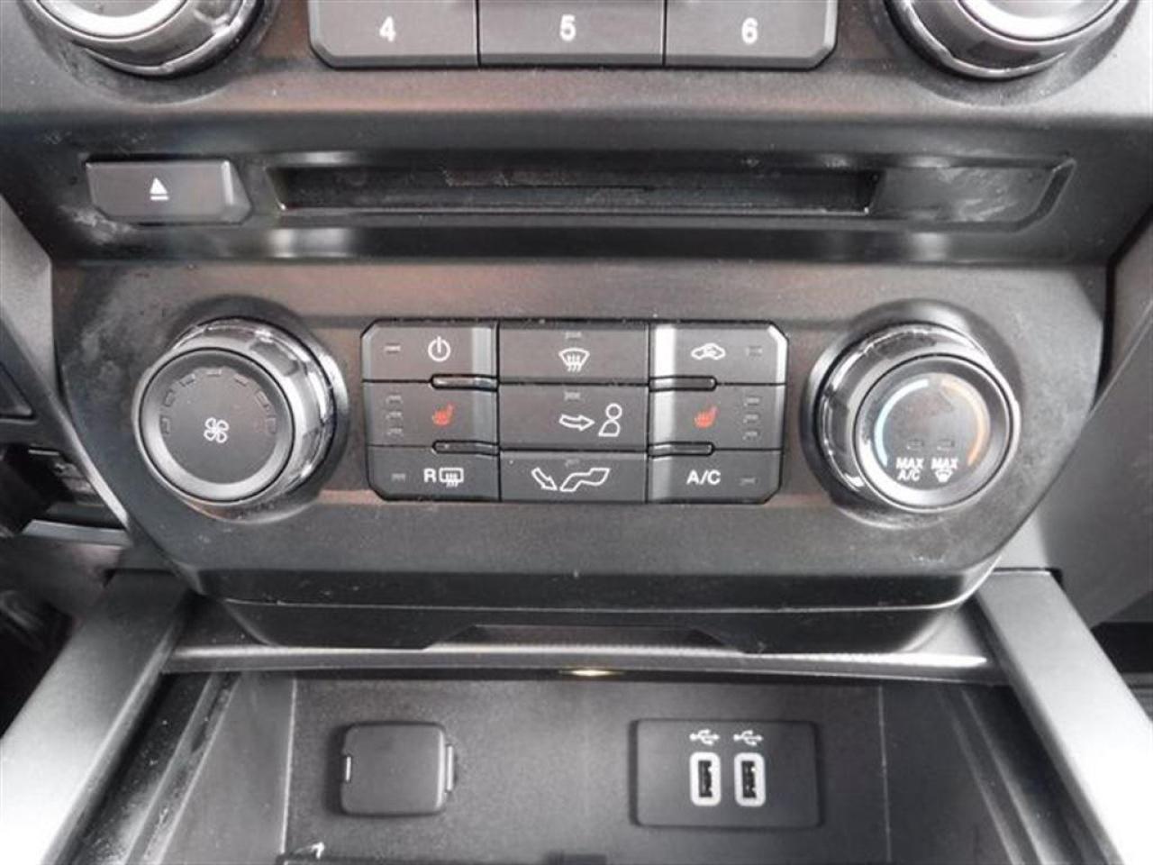 659493
