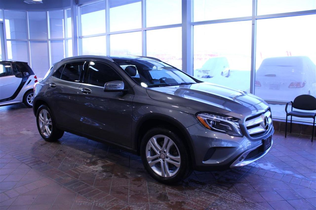 Used 2015 Mercedes-Benz GLA-Class Gla250 Awd, Toit for sale in Québec, QC