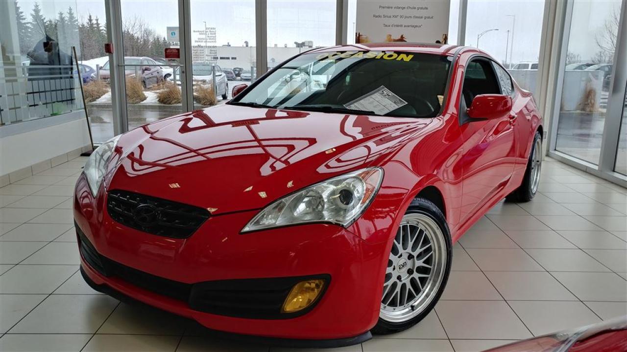 Used 2011 Hyundai Genesis 2.0t Premium + Toit for sale in Ste-Julie, QC