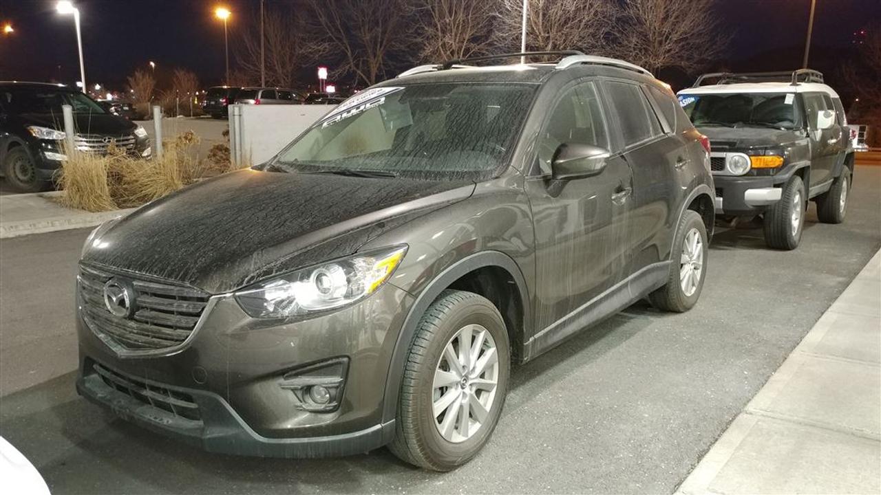 <a href=https://www.riendeauhyundai.com/occasion/Mazda-CX5-2016.html>https://www.riendeauhyundai.com/occasion/Mazda-CX5-2016.html</a>

**JAMAIS ACCIDENTÉ** PORTES ET VITRES ÉLECTRIQUES, TOIT OUVRANT, CAMÉRA DE RECUL, BANCS CHAUFFANTS, CLIMATISATION, PHARES ANTI-BROUILLARDS,AWD....rabais de 500$ au financement déja inclus dans le prix affiché...      RIENDEAU HYUNDAI        Un concessionnaire établi depuis 1993 ayant vue 3 générations.           Ouvert le samedi de 10h à 16h      Rejoignez-nous en tout temps au 514-709-2886.           Vous manquez de temps pour venir nous visiter? Laissez-nous le savoir et profitez de notre service de visite à domicile ou au travail selon votre horaire!           Sachez que tous nos véhicules sont inspectés par nos techniciens certifiés Hyundai et quun rapport Carproof est disponible en tout temps sur demande.           Venez faire lexpérience Riendeau Hyundai et choisissez parmi notre vaste inventaire de véhicules doccasion avec des taux certifiés à partir de 2.9% et demandez à propos de nos promotions sur nos pneus dhivers.           À proximité de Montréal, Longueuil, Brossard, St-Hubert, St-Hyacinthe, Drummondville, Saint-Basile-le-Grand, Boucherville, Varennes et Chambly. Venez constatez pourquoi tant de clients choisissent Riendeau Hyundai et rien dautre.           ================================================================          A dealer establish since 1993 and with 3 generations.           Open on Saturday from 10h to 16h.       Call us anytime at 514-709-2886.           Lacking time to visit us? Let us know and benefit of our home and office service following your schedule.           Know that our vehicles are inspected by our Hyundai certified technicians and that a Carproof report is available at anytime on demand.           Come meet the experience Riendeau Hyundai and chose within our massive inventory of used car with certified interest rate starting at 2.9% and ask us about our promotion on winter tires.          Close to Montreal, Longueuil, Brossard, St-Hubert, Ste-Hyacinthe, Drummondville, Saint-Basile-le-Grand, Boucherville, Varennes and Chambly. Let us show you why so many customer choose Riendeau Hyundai and nothing else!