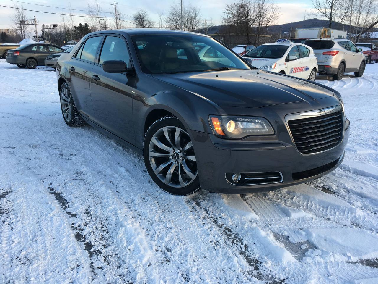 <a href=https://www.nvcloutier.com/occasion/Chrysler-300-2014.html>https://www.nvcloutier.com/occasion/Chrysler-300-2014.html</a>

CHRYSLER 300 S , INTEREUR EN CUIR , TOIT PANORAMIQUE, NAVIGATION, SIEGES CHAUFFANTS, CAMERA DE RECUL 
GARANTIE CHRYSLER 1 OCTOBRE 2019 OU 100,000 KMS