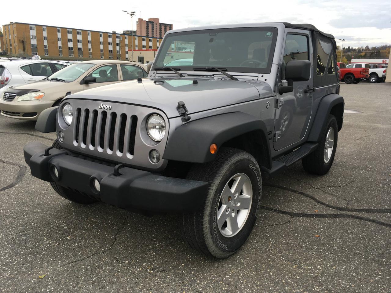 Used 2014 Jeep Wrangler 4 Rm 2 Portes Sport for sale in Sherbrooke, QC