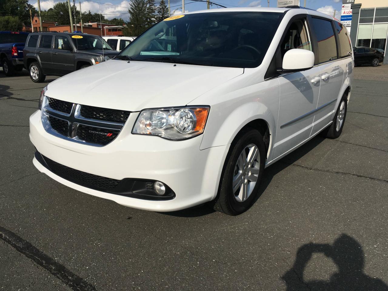 Used 2016 Dodge Grand Caravan Crew for sale in Sherbrooke, QC