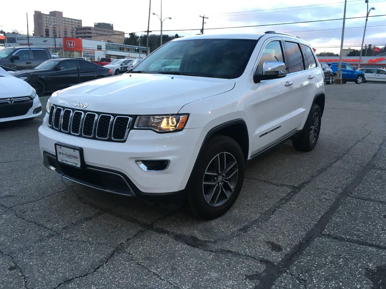 Used 2017 Jeep Grand Cherokee 4 RM, 4 portes, Limited for sale in Sherbrooke, QC