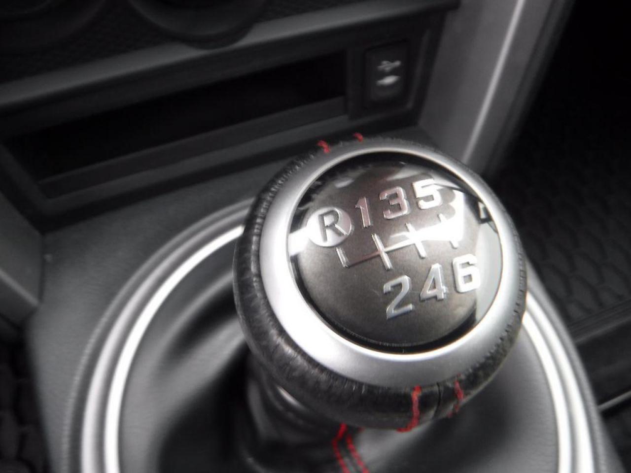659957