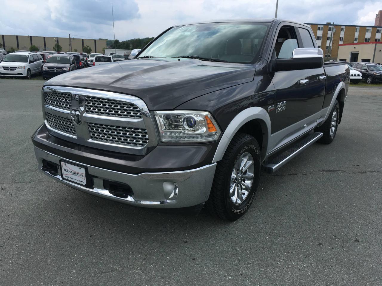 Used 2015 Ram 1500 Cabine quad 4RM, 140,5 po Laramie for sale in Sherbrooke, QC