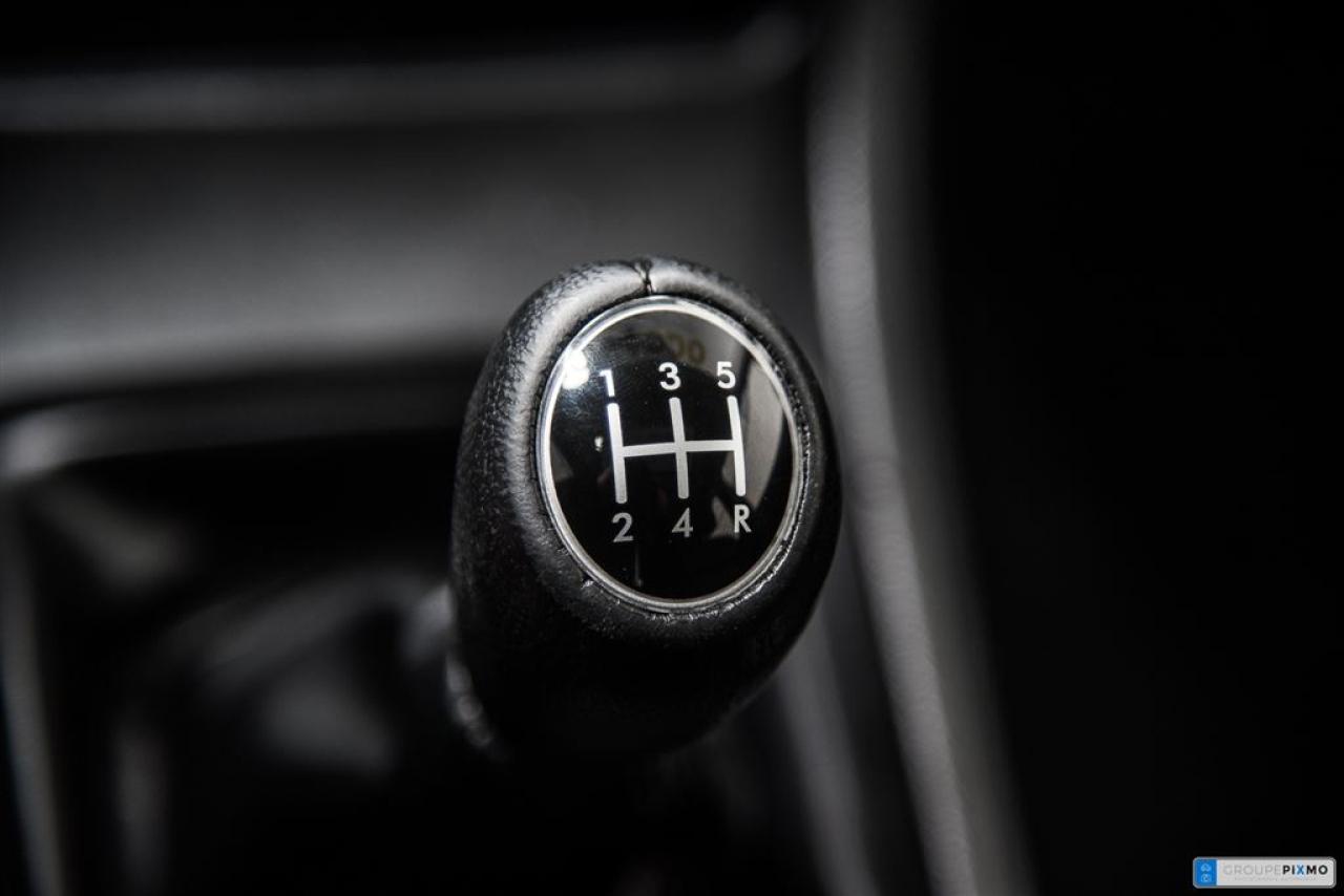 659977