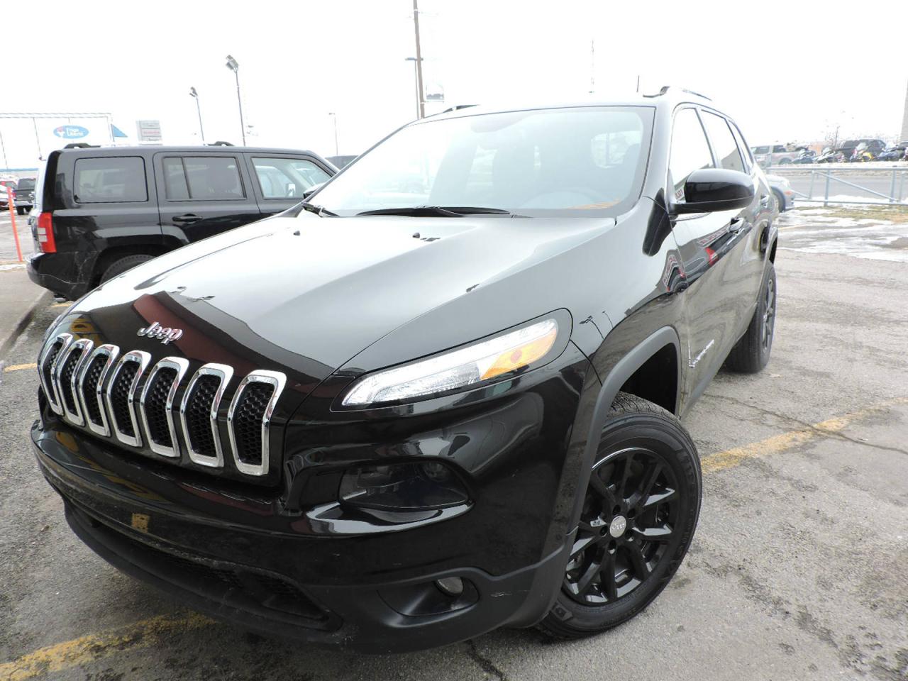 Used 2016 Jeep Cherokee 4 RM, 4 portes, North for sale in Vaudreuil-Dorion, QC