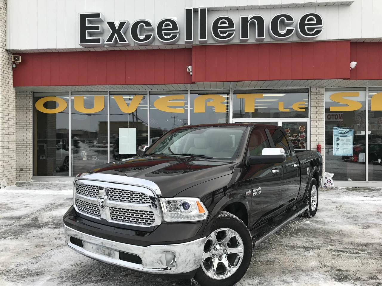 <a href=http://www.excellencedodge.ca/occasion/RAM-1500-2017.html>http://www.excellencedodge.ca/occasion/RAM-1500-2017.html</a>

DÉMONSTRATEUR, Déflecteur de capot, marche pied dune roue a lautre, trappe a essence chromé. rajoutté sur véhicule....date de mise en service 31 aout 2017.