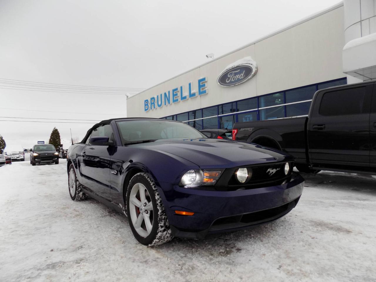 Used 2011 Ford Mustang GT Convertible for sale in St-Eustache, QC